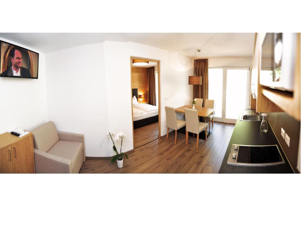 Apparthotel Central Sand in Taufers Rum bild