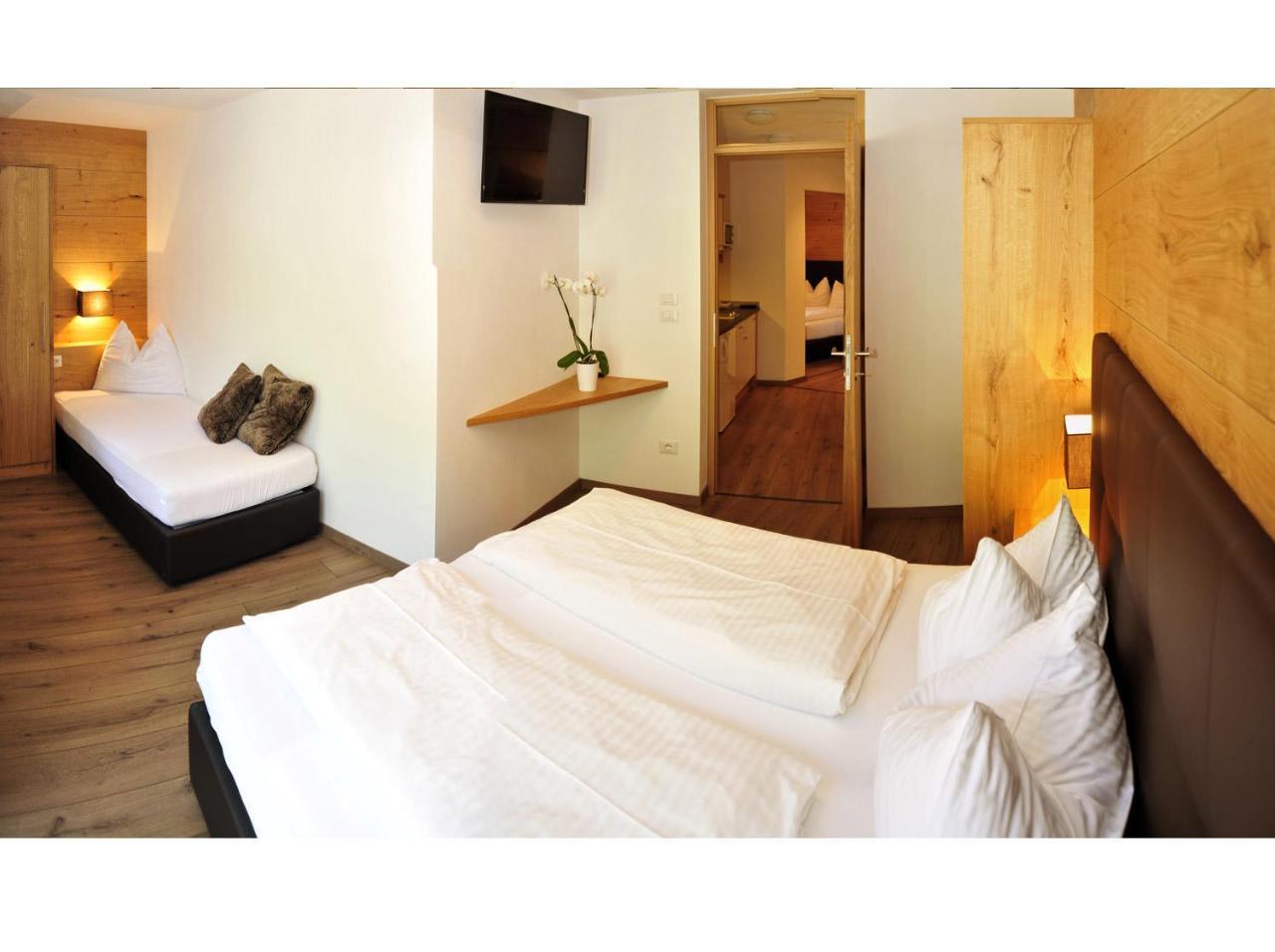 Apparthotel Central Sand in Taufers Exteriör bild