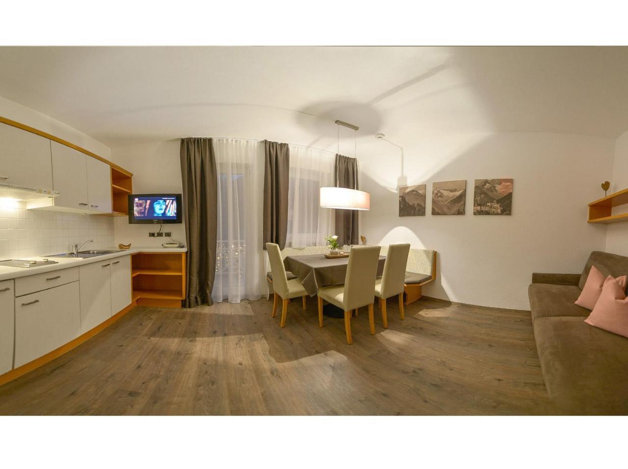 Apparthotel Central Sand in Taufers Exteriör bild